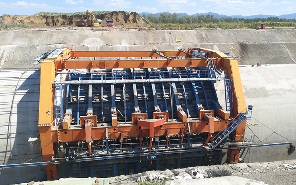 明挖隧道臺(tái)車(chē)